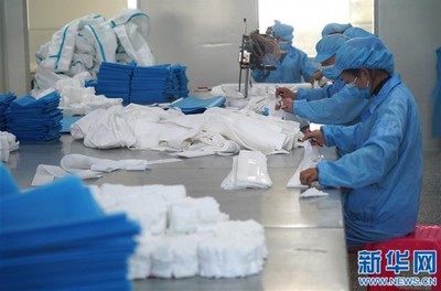 江西:開足馬力生產(chǎn)防護(hù)用品 全力保障市場(chǎng)供應(yīng)
