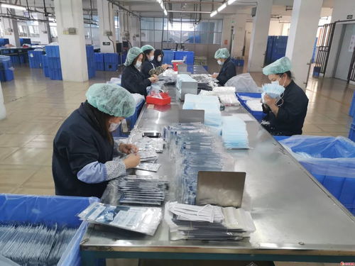 海關開通 綠色通道 龍崗企業(yè)30萬只口中罩送往疫情防控一線