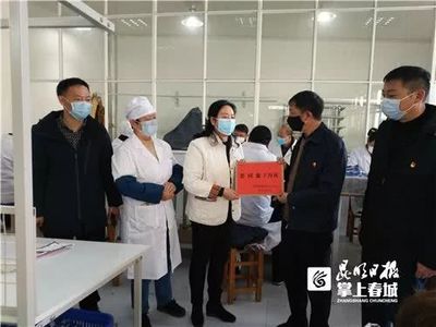 盤龍區(qū)總工會慰問疫情防控物資生產(chǎn)一線職工